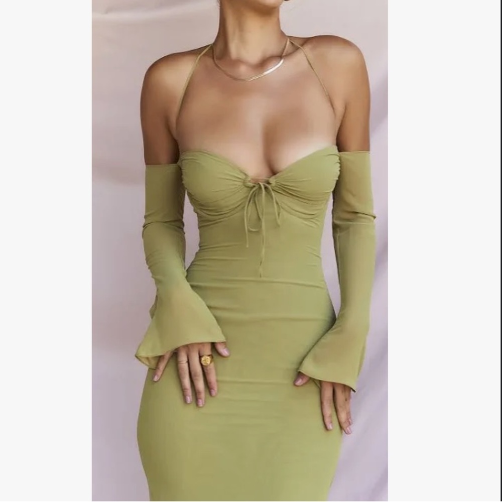 House of CB 🖤 Naomi Midi Dress